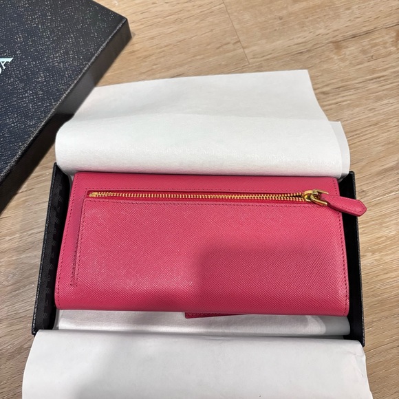 Authentic Prada Pink Saffiano Wallet - Picture 3 of 7